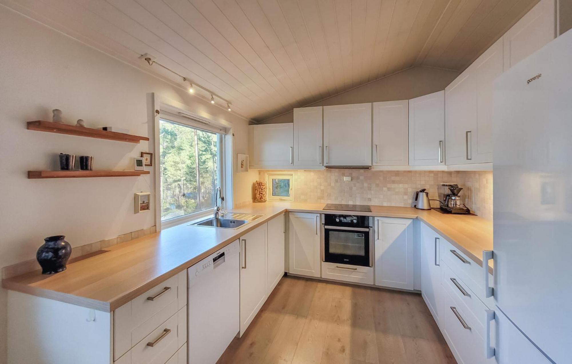 Gorgeous Home In Jorpeland With House Sea View Zewnętrze zdjęcie