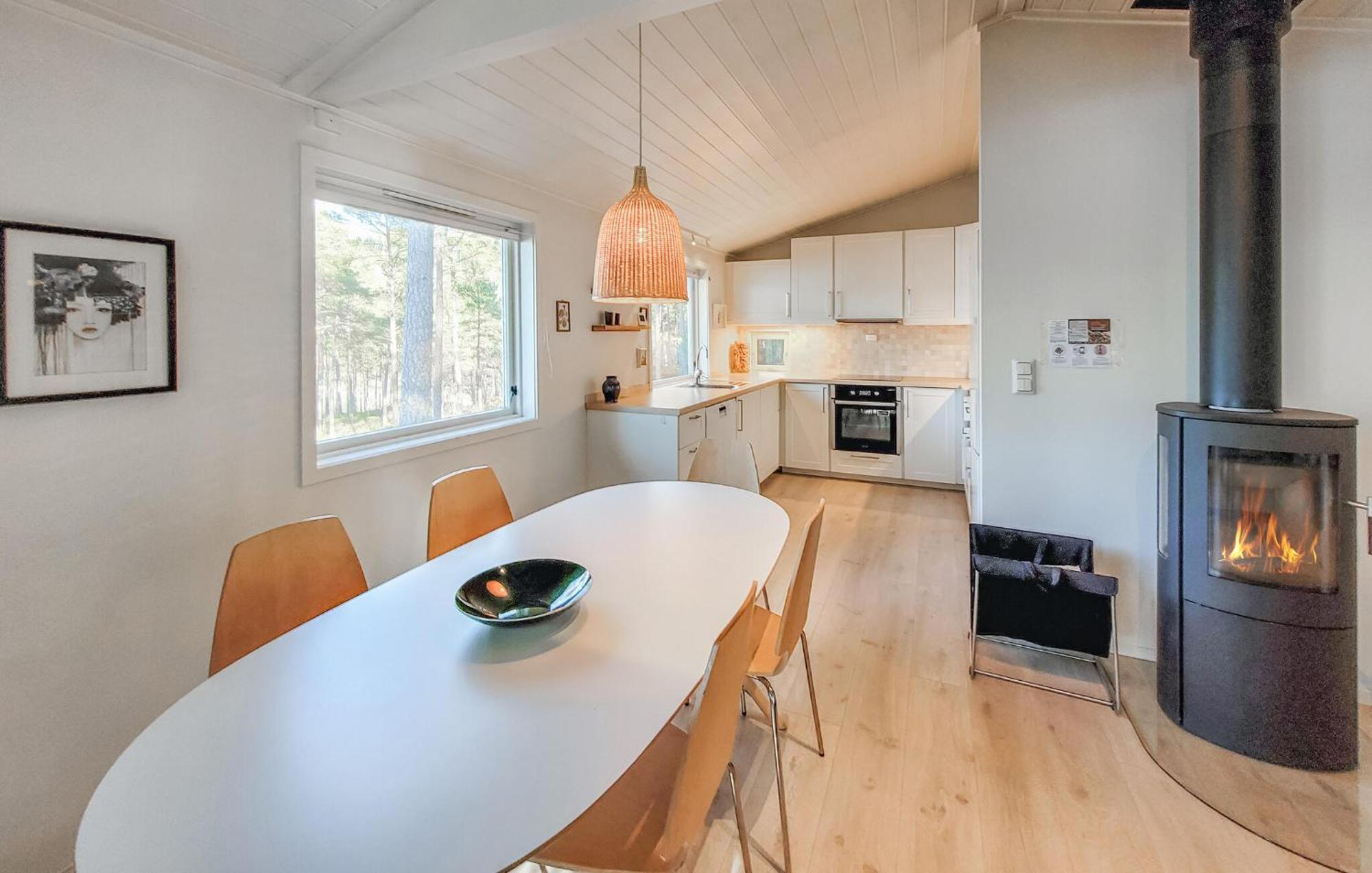 Gorgeous Home In Jorpeland With House Sea View Zewnętrze zdjęcie