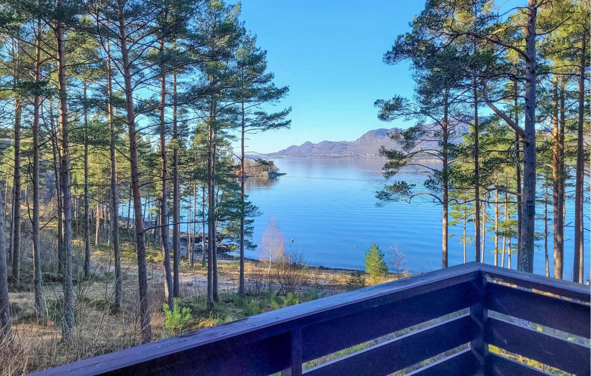 Gorgeous Home In Jorpeland With House Sea View Zewnętrze zdjęcie