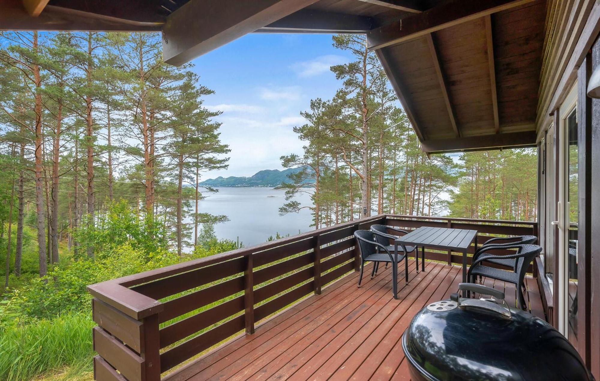 Gorgeous Home In Jorpeland With House Sea View Zewnętrze zdjęcie